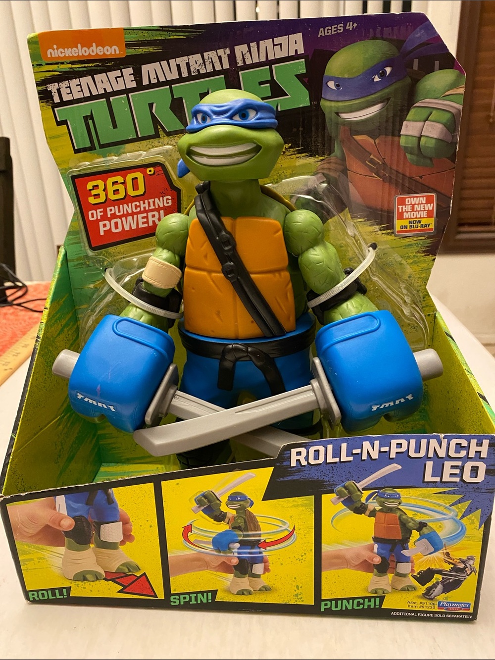 Nickelodeon Teenage Mutant Ninja Turtles Roll-N-Punch Leo - Blue & Green